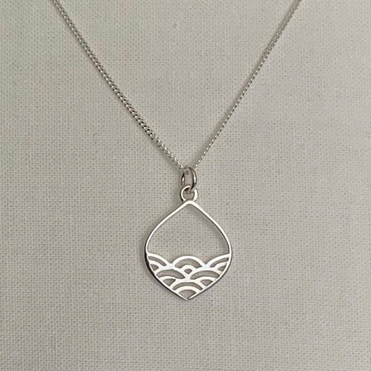 Waves Necklace