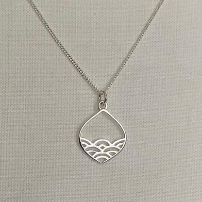 Waves Necklace